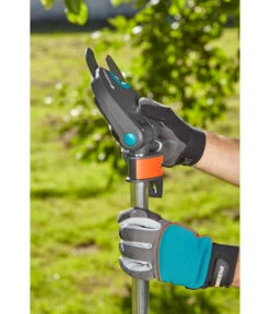 GARDENA StarCut 410 Plus -Gardena Store 3733466 WE MO 006 GardenaStarcut410PlusBaumschereHochentaster